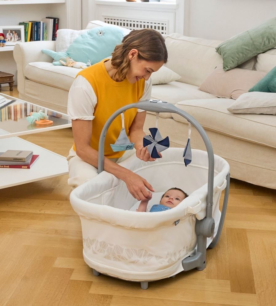 Ліжечко-стільчик 5 в 1 Chicco Baby Hug Pro білий